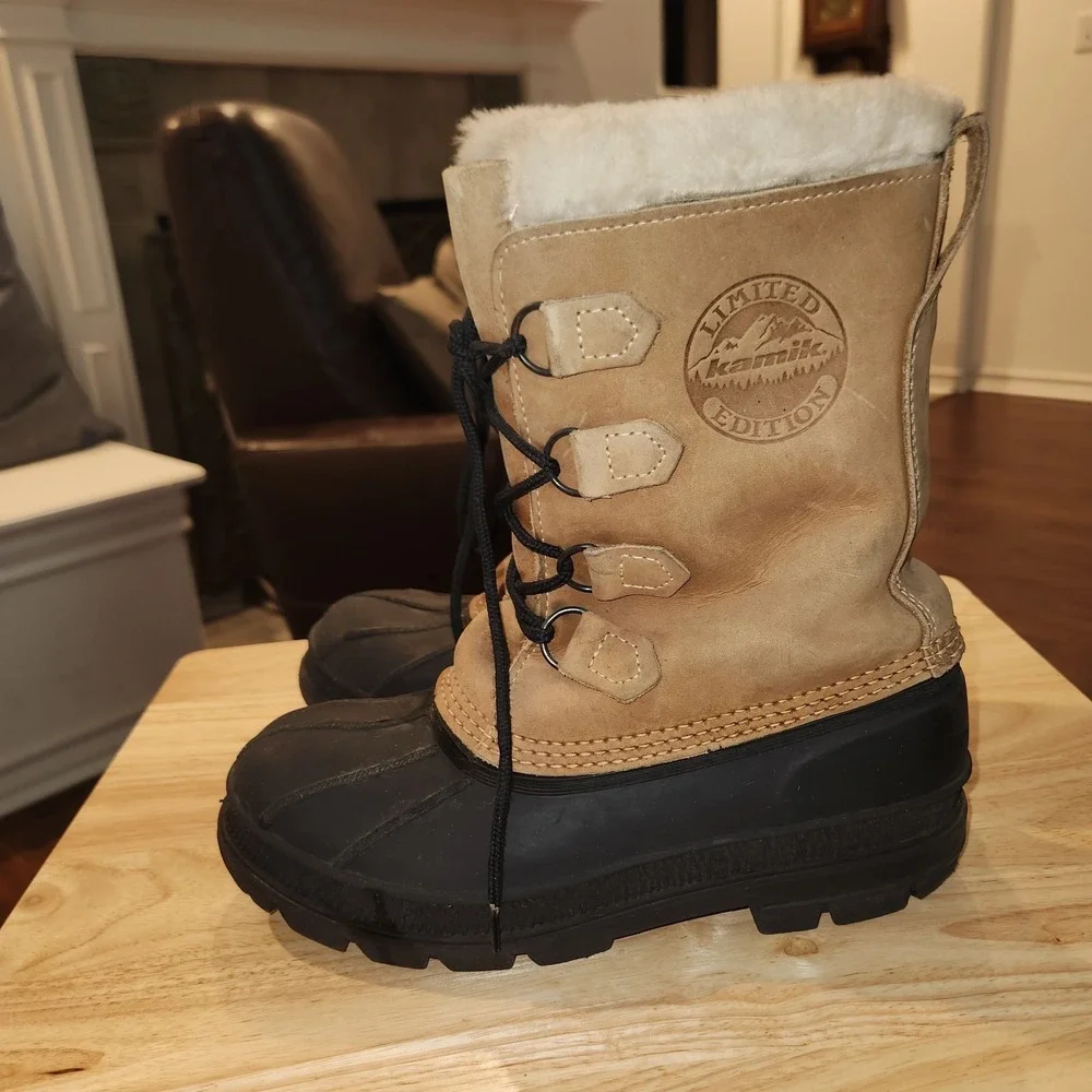 Kamik Limited Edition Winter Boots - Women's Size 8 - Very Good Condition